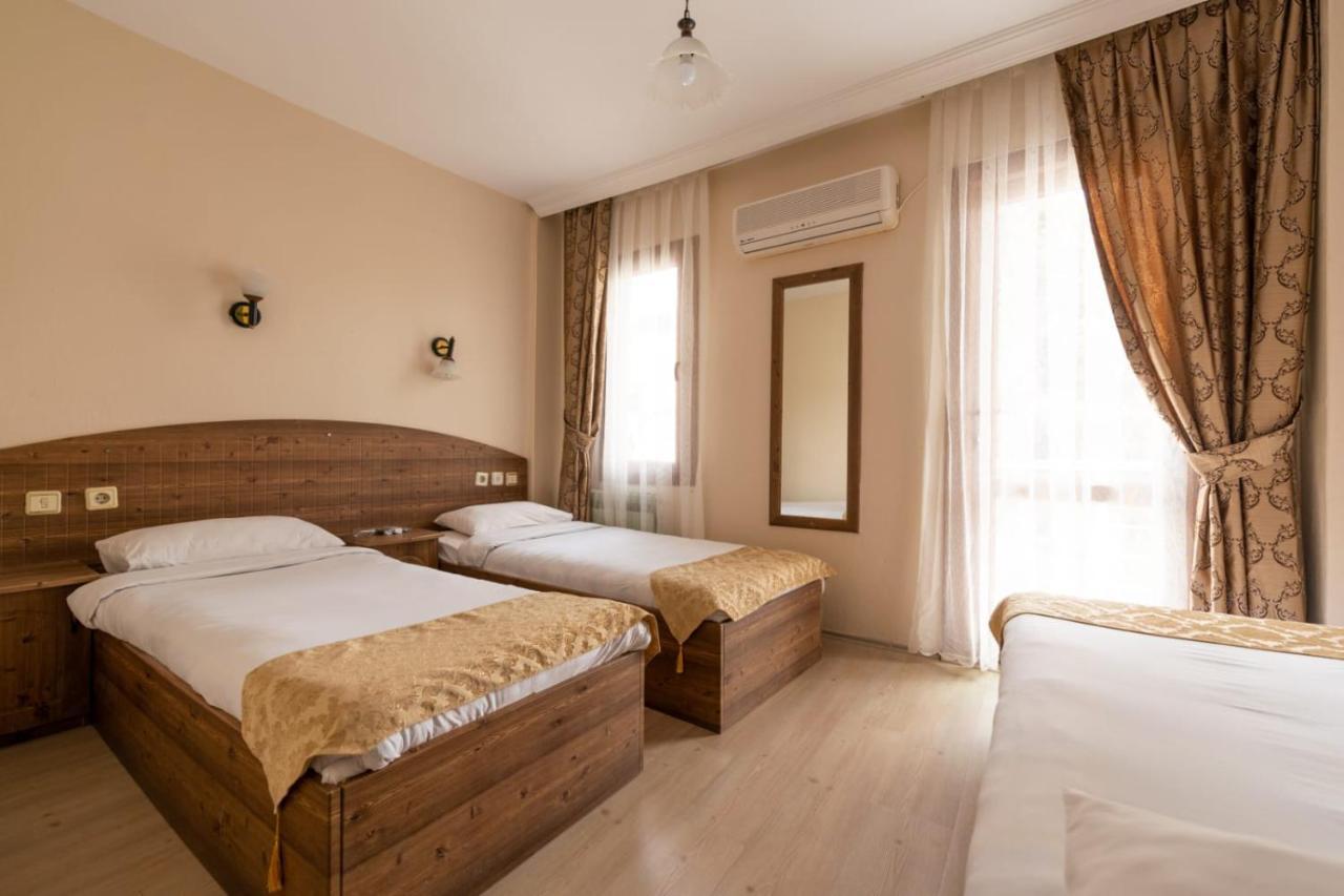 Limon Otel Foça Exteriör bild