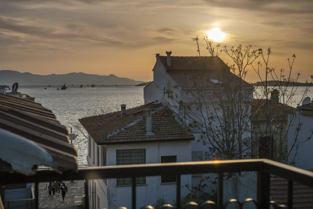 Limon Otel Foça Exteriör bild